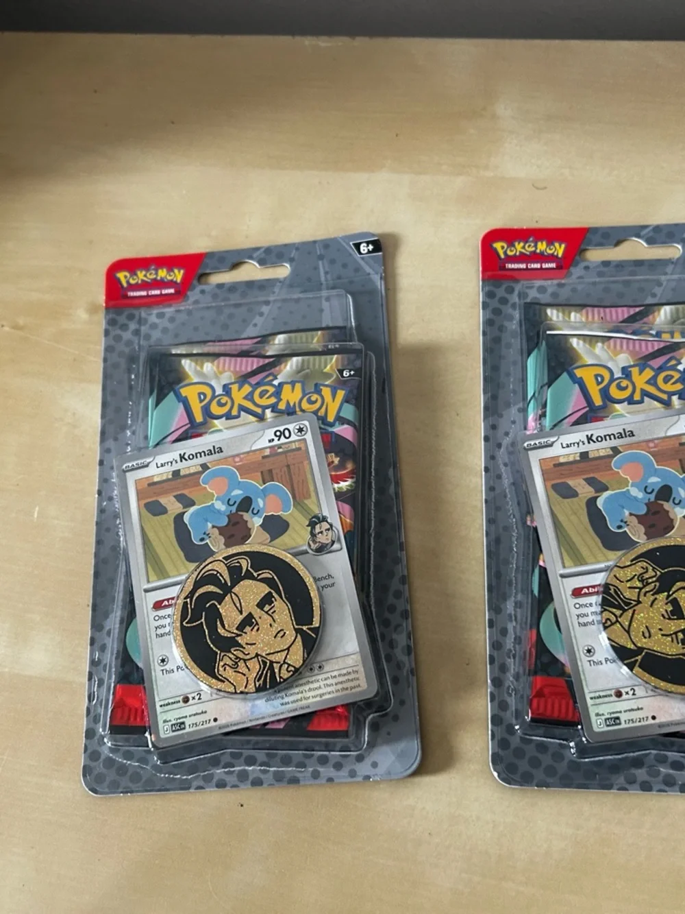 10 Pokémon Larry's Komala Promo Pack‎ - Blue, Gold